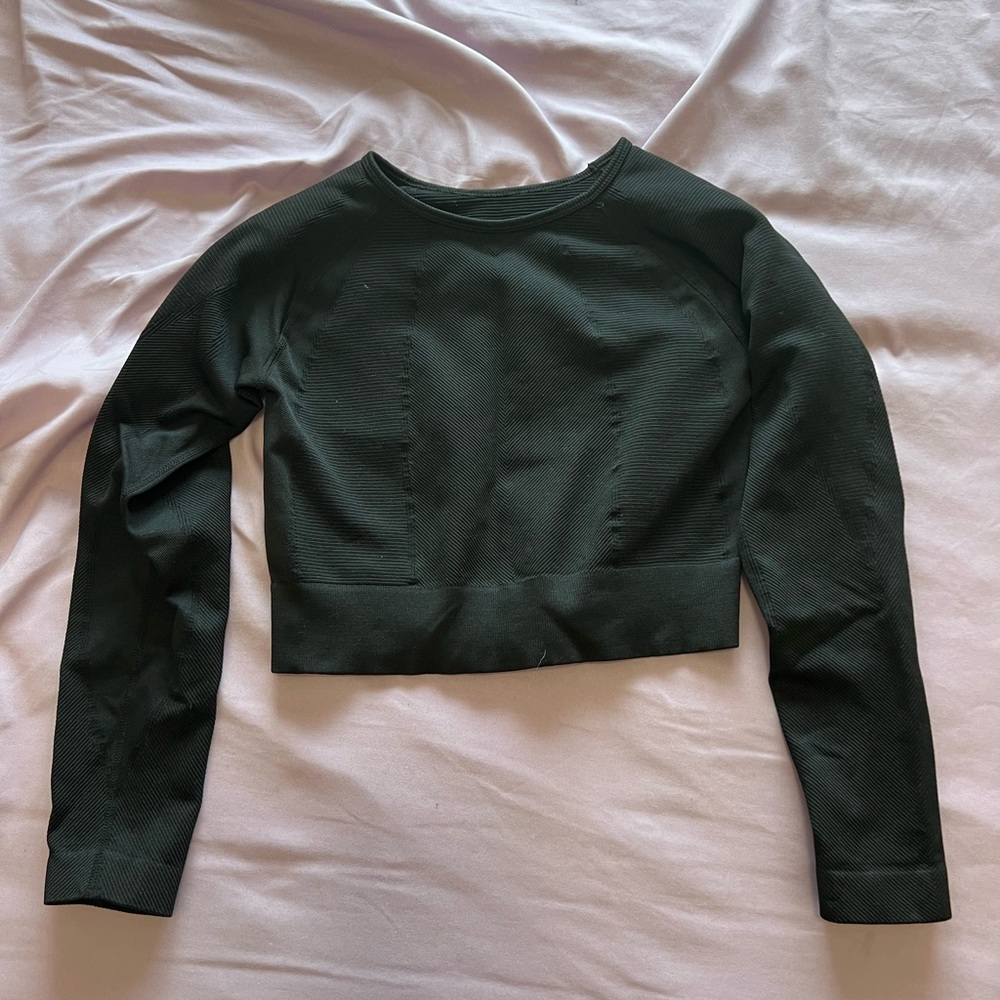 Cropped Workout Top - Picture 2 of 4